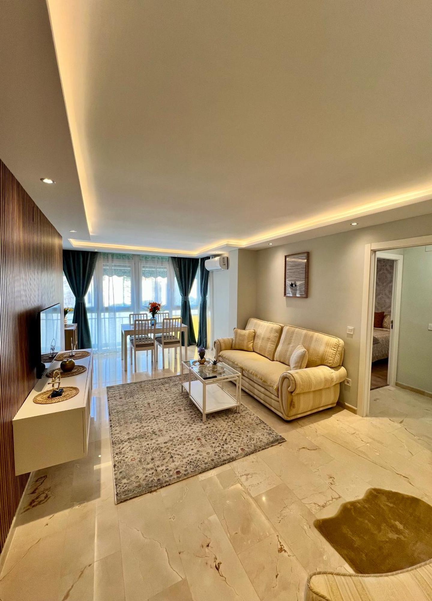 Apartamentos Prestige Suites Malaga IV Exterior photo